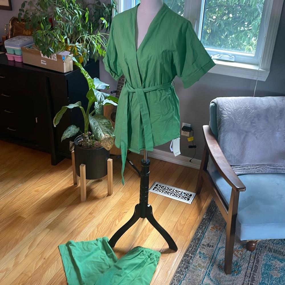 Green Linen Set